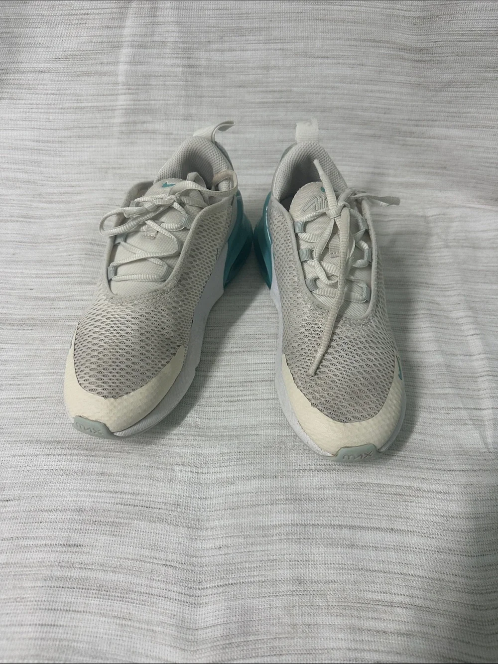 Nike Kids 270 Sneakers in Cream and Teal Green
